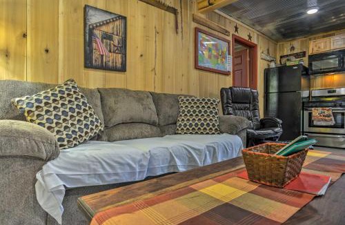 New Concord House | Kentucky Cabin with 2 Fishing Ponds and Trail Access