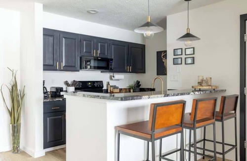 Lakeside Village Condo | Keystone Lake w/MTN View | Pool+Hot Tub+Gym+Sauna