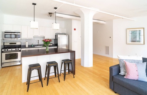 Boston Apartment | King Bed Loft in the Heart of Downtown Boston