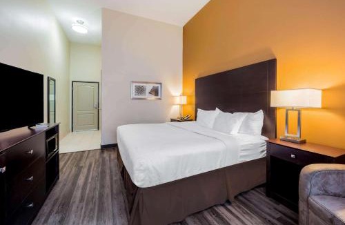 Marshall Hotel | La Quinta by Wyndham Marshall