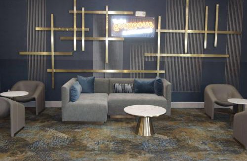 Manchester Hotel | La Quinta Inn & Suites by Wyndham Manchester - Arnold AFB