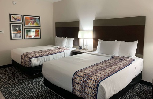 Red Oak Hotel | La Quinta Inn & Suites by Wyndham-Red Oak TX IH-35E