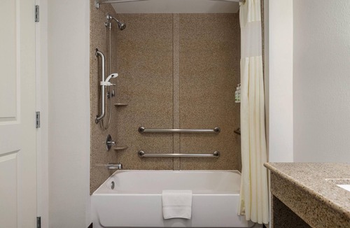 Ellendale Hotel | La Quinta Inn & Suites by Wyndham Memphis Wolfchase