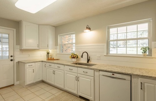 Middle Valley House | Lake Front Home at Chester Frost Park ~ w/Kayaks