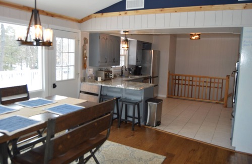 Treasure Lake House | Lake Front w/1.5 Acre Private Lot, Hot Tub, Paddle Boat, & Kayaks