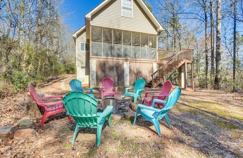 Seneca House | Lake Hartwell Retreat w/2-Tier Dock & Boat Slip!