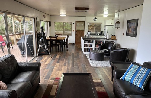 Lake Roesiger Cottage | Lake house @ Lake Roesiger - Private beach & 1 acre of solitude