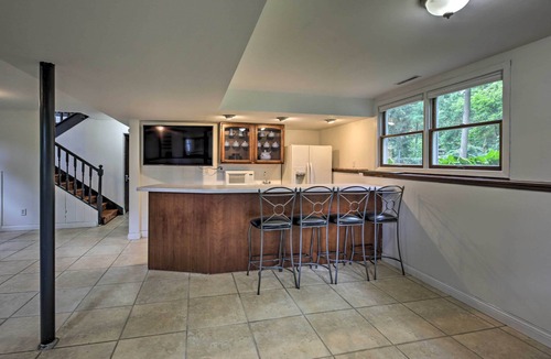 Delafield House | Lake Nagawicka Home - 2 Blocks to Boat Launch