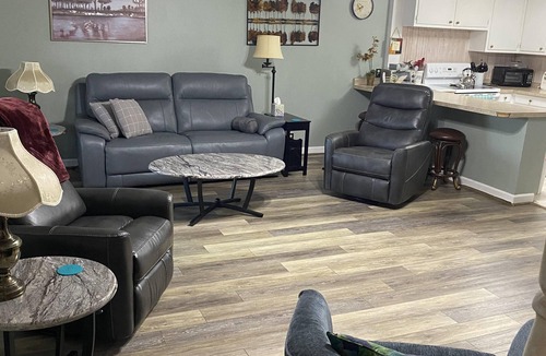 Southmont House | Lakefront/Boat Dock, 3/2, Furnished, Castaway Cottage, covered back deck views