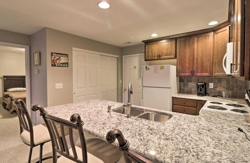 Camdenton Apartment | Lakefront Camdenton Condo with Screened Porch!