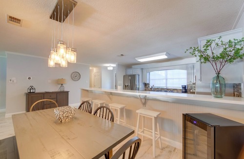 Enchanted Oaks House | Lakefront Home w/Dock in Mabank: Near Golfing!