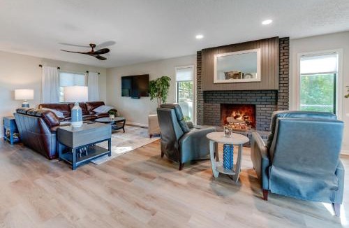 Lake Orion House | Lakefront Orion Twp Home with Fire Pit and Kayak!