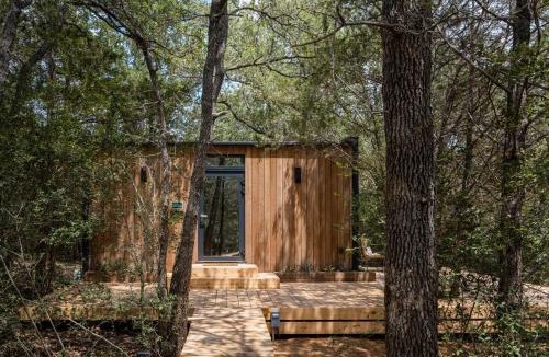 Bastrop House | Lakeside ÖÖD Mirror Cabin #2- Austin Nature Stay