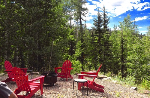 Columbine Lake Cabin | Lakeside Adventurer's Cabin