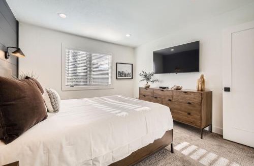 Warrior's Mark Apartment | Lance's West 7 Condominium