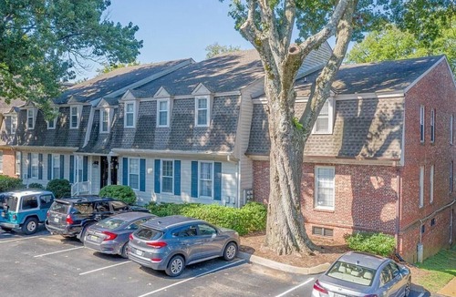 Green Hills Apartment | Landing at Chowning Square - 3 Bedrooms in Green Hills