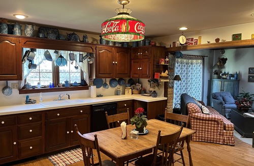 Columbia House | Large Family sized home. Minutes from Lancaster, Hershey, Gettysburg!