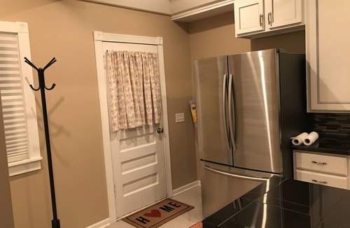 Dundee-Happy Hollow Historic District House | Large Home In Dundee For Families, Pets Welcome