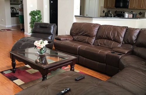Woods Of Century Park House | Large house with 5 Bedrooms 2.5 bath sleep 12 , fully garage to use