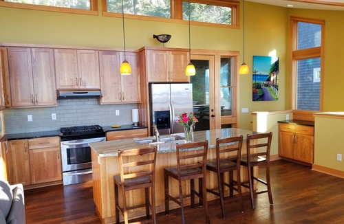 Happy Camp Hideaway House | Large, Modern, Ocean-view home with HOT TUB just steps to the beach!