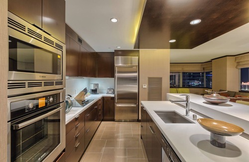 Las Vegas Strip Apartment | Largest Penthouse @ Vdara ! 2 BR/Ab Fab 270 ° Strip Views! Sleeps 7! 47th Flo