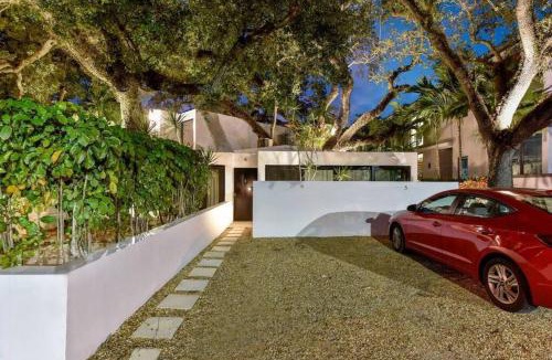 Colee Hammock House | Las Olas Hammocks Unit 4 By Pmi