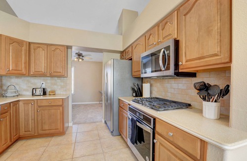 Green Valley North House | Las Vegas Cozy Relaxing Home 5-10 mins from Strip