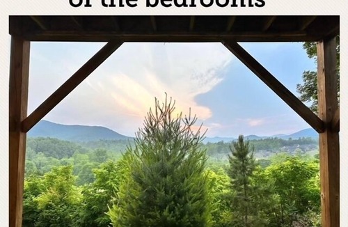 Weaverville House | Lazy Bear Cottage Has Hot Tub Mountain Views