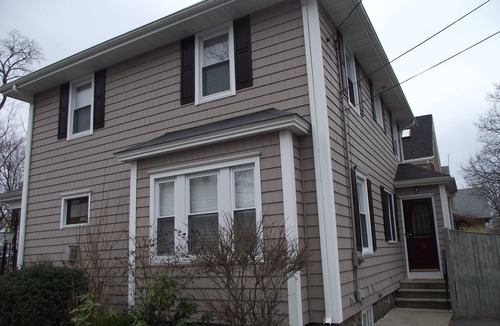 Salem House | Leslie's Retreat: Spacious home ideally located to everything
