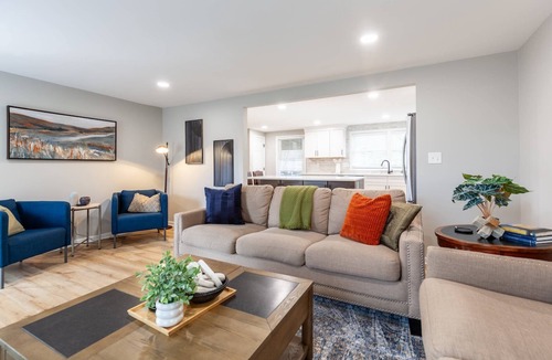 Arnold House | Liberty Call has multiple gathering spaces, screened-in porch and parking