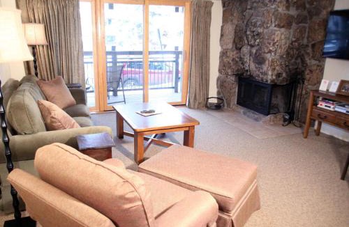 Aspen House | Lift One Condominiums - 1, 2, 3 Bedroom Units Adjacent To Downtown Aspen