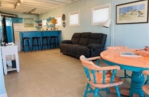 Port Mansfield House | Lil' Salty. Beautiful Newly RenovatedC