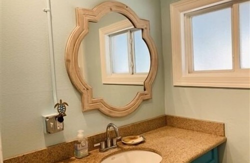 Port Mansfield House | Lil' Salty. Beautiful Newly RenovatedC