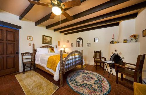 Alamedan Valley Bed & Breakfast | Loba Luna-Come Home To Enchantment
