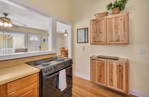 St. Simons Island House | Located in Sea Palms with beautiful Marsh views!