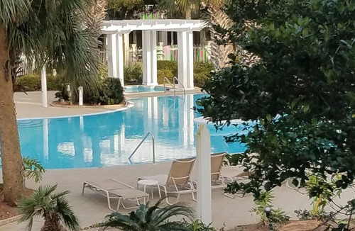 Baytowne Wharf Condo | Location! Baytowne Wharf 1BR Unit w/Balcony, Pool, Hot Tub, Tram, Beach, Gym