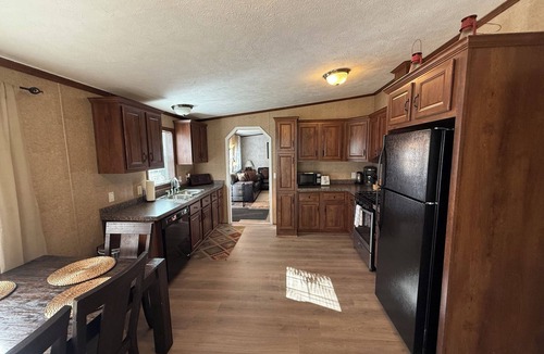 Hunter House | LOCATION! LOCATION! WALK TO FESTIVALS AND HUNTER MOUNTAIN!