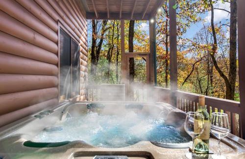 Dahlonega House | Log Cabin, Lake, Hot Tub, Near Wineries & Hiking