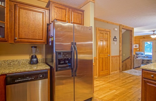 Snowshoe House | Loggers Run #7: 5 Bedrooms, 3.5 Bath: Slope Side. Overlooks The Ski Trail !