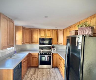 Edgewater House | Londontowne Hideaway