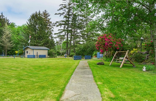 Seaview Resort | Long beach Camping Resort Yurt 8