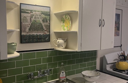 Brentwood Apartment | Long stay, comfortable, centrally located, off street parking, and fenced yards