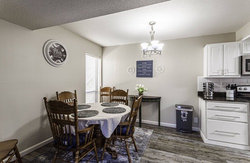 Ellendale Condo | Long-Term Stays - Germantown 2br/2ba