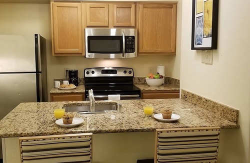 White Station Apartment | Look No More! w/ Parking, Pets Allowed Near Children's Museum of Memphis!