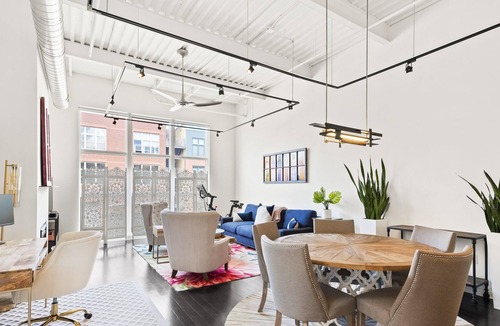 Carbondale Condo | Lounging In The Lofts | Luxe 1bed Penthouse