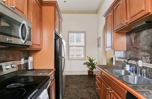 Faubourg Delassize House | Lovely 3BD | Steps to St. Charles | Gated Parking