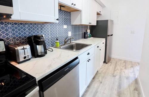 Crescent Beach Condo | Lovely condo with pool central AC, & direct beach access