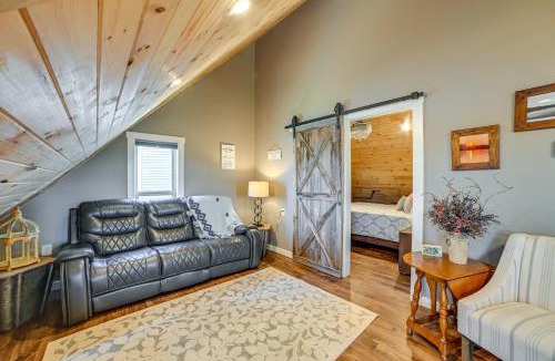Olivehill Apartment | Lovely Lakefront Apartment with Boat Ramp Access