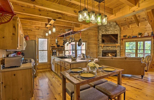 Hidden Lake Cabin | Lovely Log Cabin + Bunkhouse w/Views & Yard!