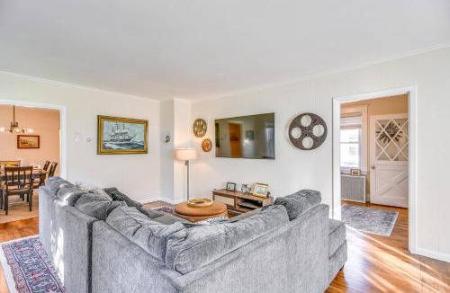 Westerly House | Lovely Westerley Home with Yard and Grill!